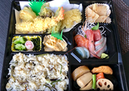 会席弁当